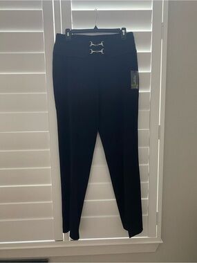Insight pants - NWT - size 6 black Detail front and invisible side zip!